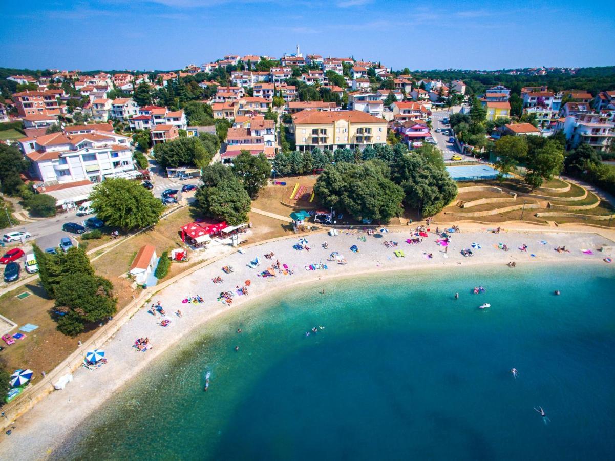Holiday Apartment 50M From The Beach Pjescana Uvala Εξωτερικό φωτογραφία