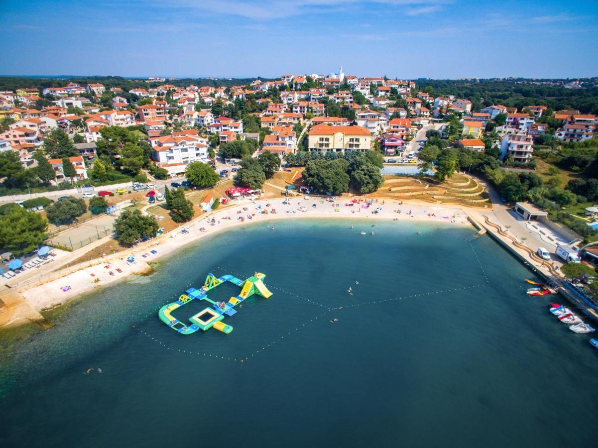 Holiday Apartment 50M From The Beach Pjescana Uvala Εξωτερικό φωτογραφία
